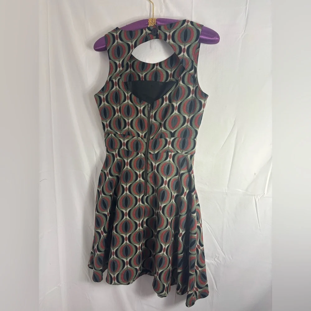 ANTHRO Louche Sleeveless Boho Art Deco Open Back Retro Midi Skater Dress Size S - Picture 11 of 13